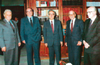 Ρήξη στο ΚΚΕ το ’89: Η Ιστορία εκδικείται Παντιέρα αντικαπιταλιστική ...